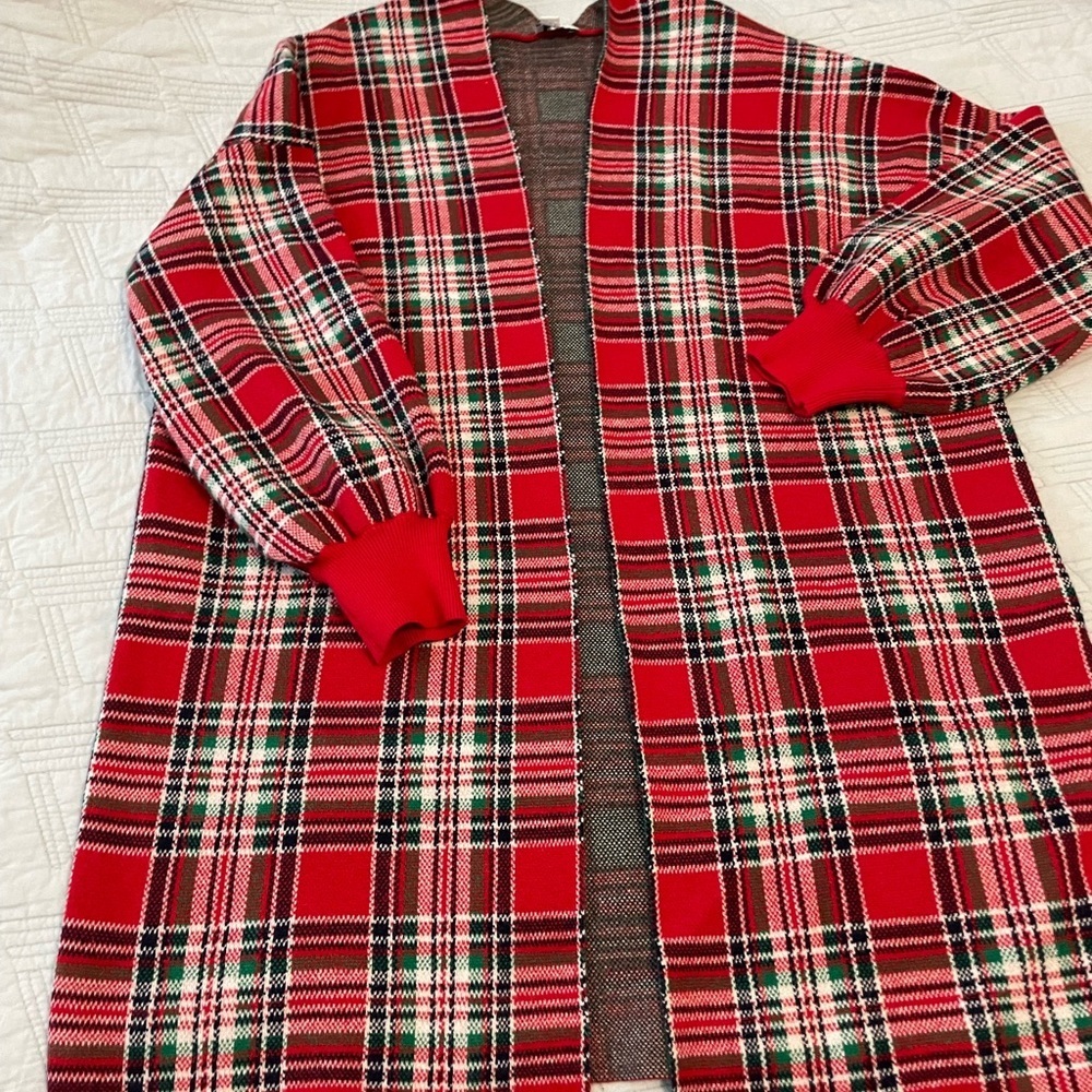 crown & ivy Green and Red plaid Knit Cardigan